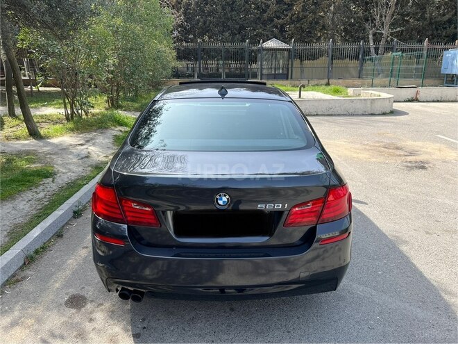 BMW 528-2