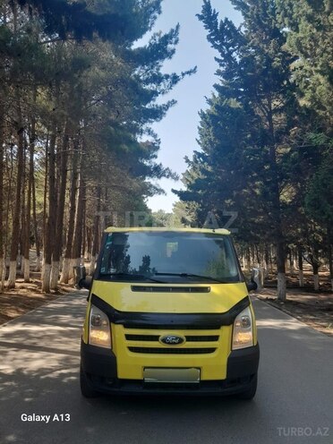 Ford Transit-1