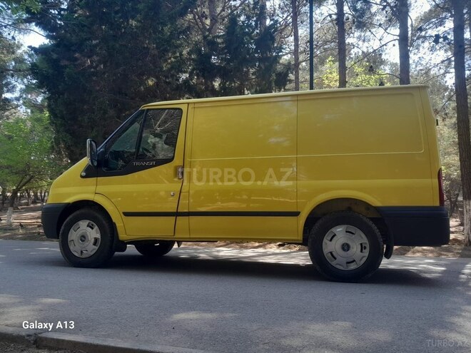 Ford Transit-10