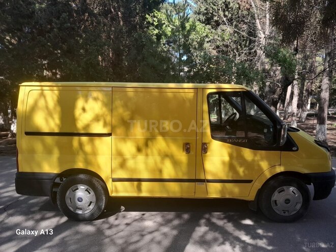 Ford Transit-7