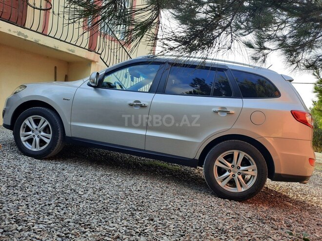 Hyundai Santa Fe-8