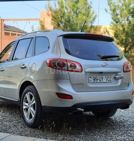 Hyundai Santa Fe-6