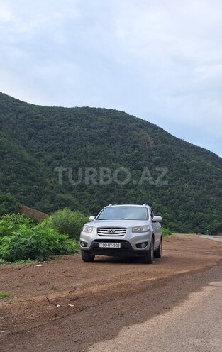 Hyundai Santa Fe-2