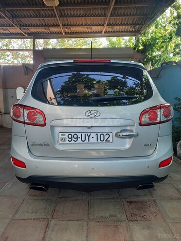 Hyundai Santa Fe-5