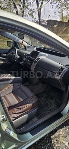 Toyota Prius-2