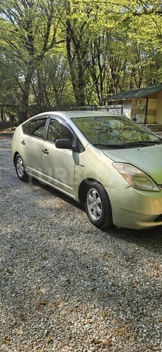 Toyota Prius-8
