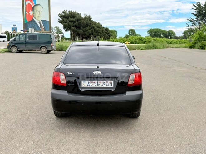 Kia Rio-2
