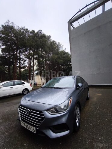 Hyundai Accent-1