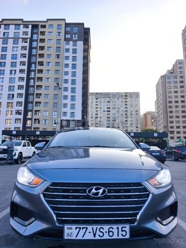 Hyundai Accent-3