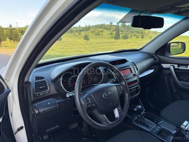 Kia Sorento-11