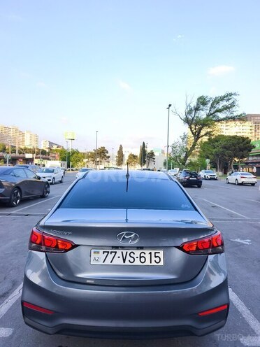Hyundai Accent-8