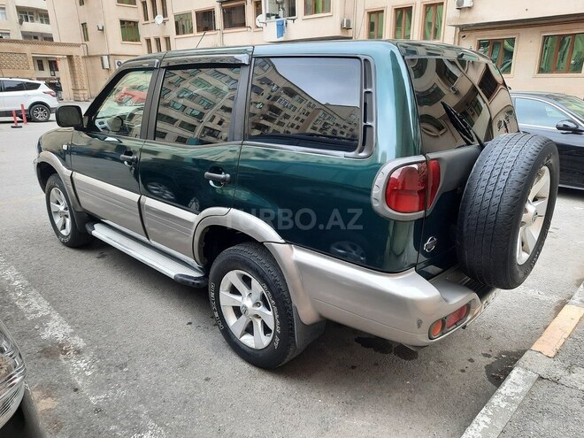 Nissan Terrano-4