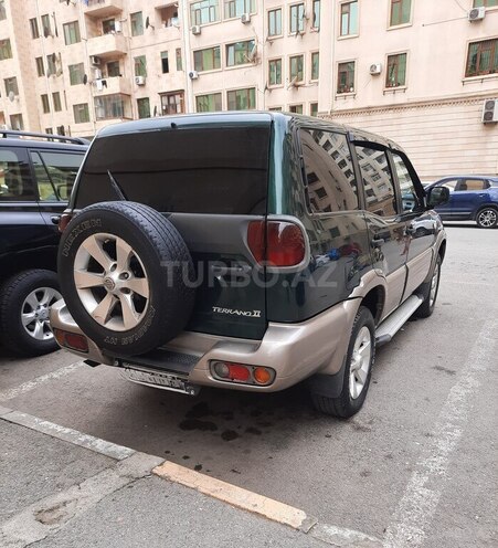 Nissan Terrano-5