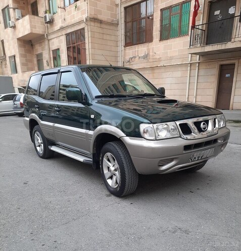 Nissan Terrano-9