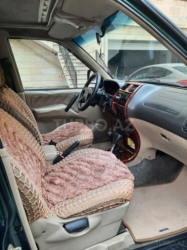Nissan Terrano-11
