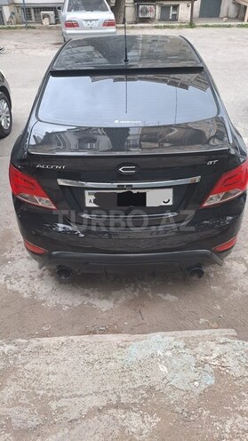 Hyundai Accent-3