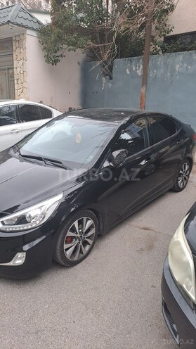 Hyundai Accent-5
