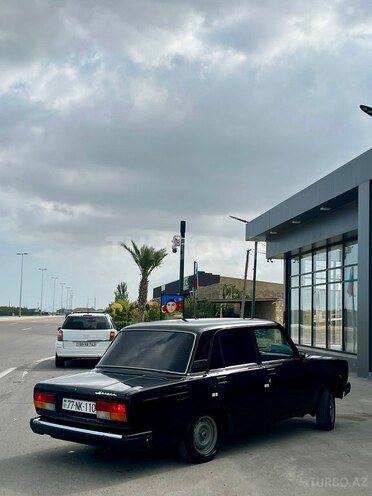 LADA (VAZ) 2107-2