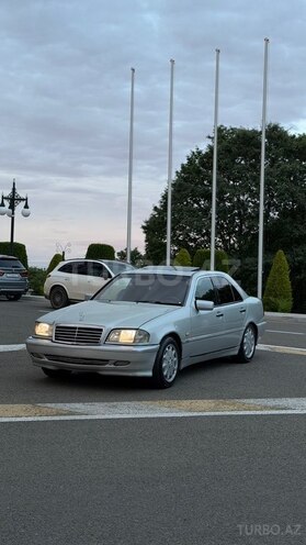 Mercedes C 240-1