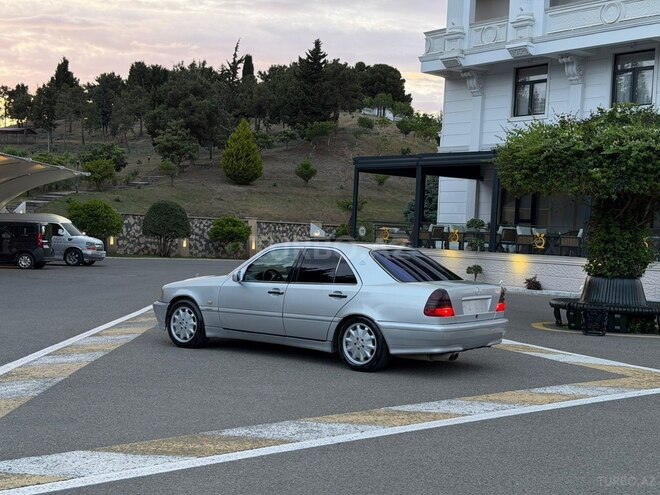 Mercedes C 240-4