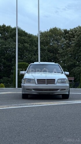 Mercedes C 240-12