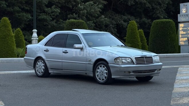 Mercedes C 240-10