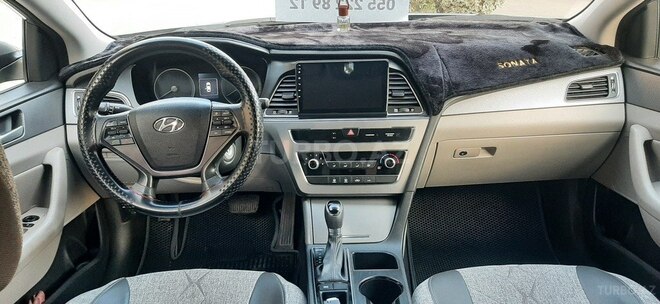 Hyundai Sonata-2