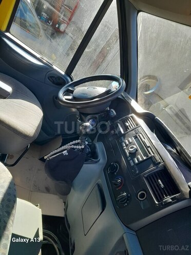 Ford Transit-14