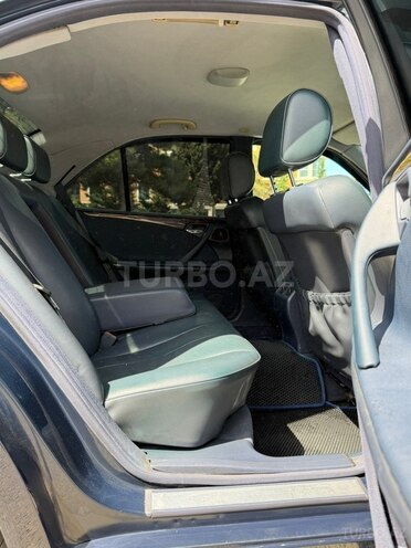 Mercedes E 270-17