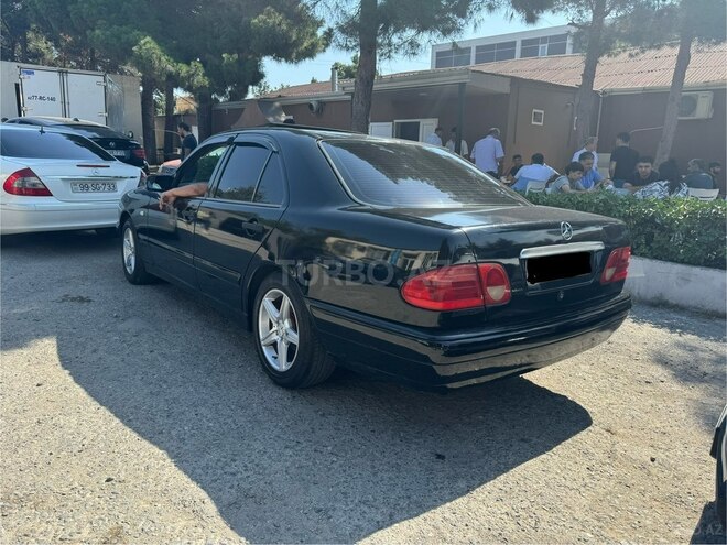 Mercedes E 230-4