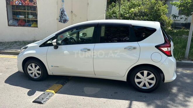 Nissan Note-9