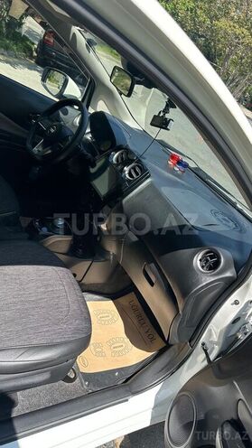 Nissan Note-7
