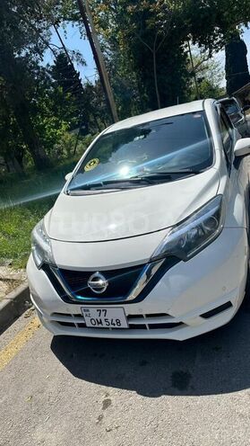 Nissan Note-2