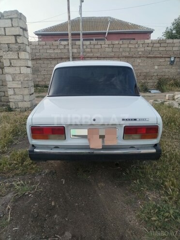 LADA (VAZ) 2107-2