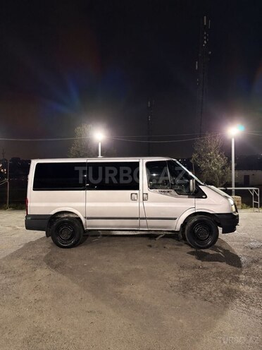 Ford Transit-2