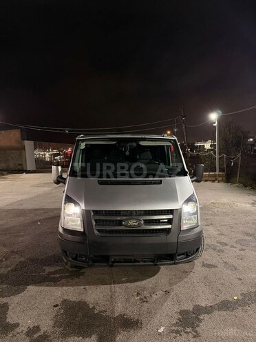 Ford Transit-1
