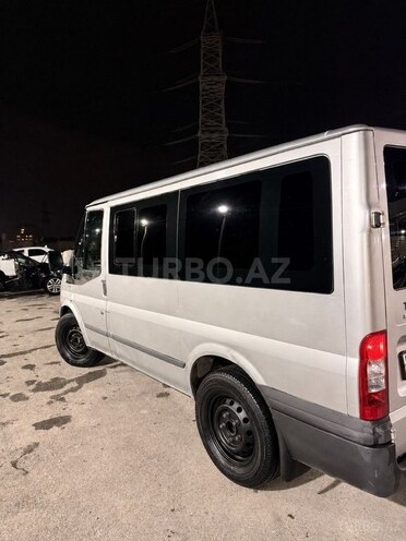 Ford Transit-3