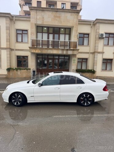 Mercedes E 240-5