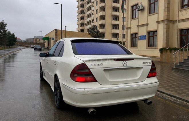 Mercedes E 240-9