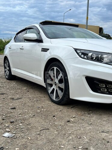 Kia Optima-4