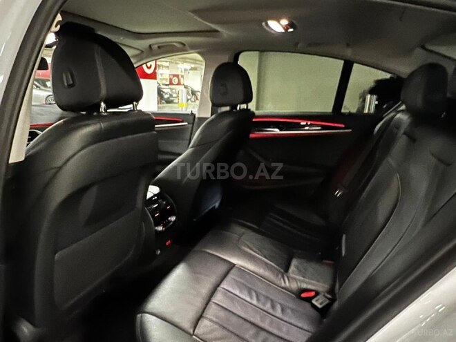 BMW 530e-8