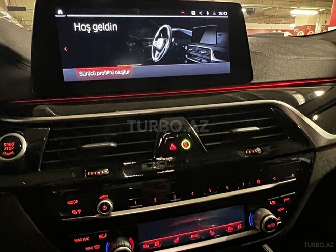 BMW 530e-11
