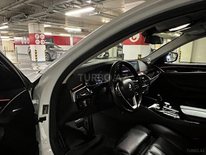BMW 530e-17