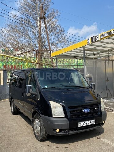Ford Transit-2