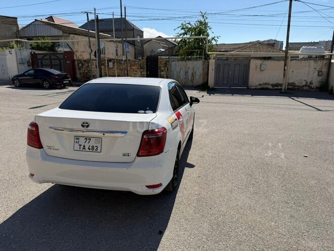 Toyota Corolla Axio-5