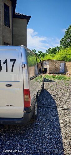 Ford Transit-10