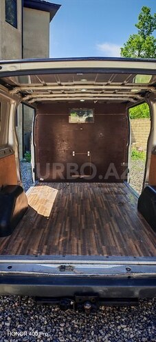 Ford Transit-6
