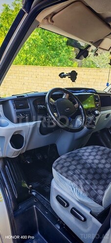 Ford Transit-2