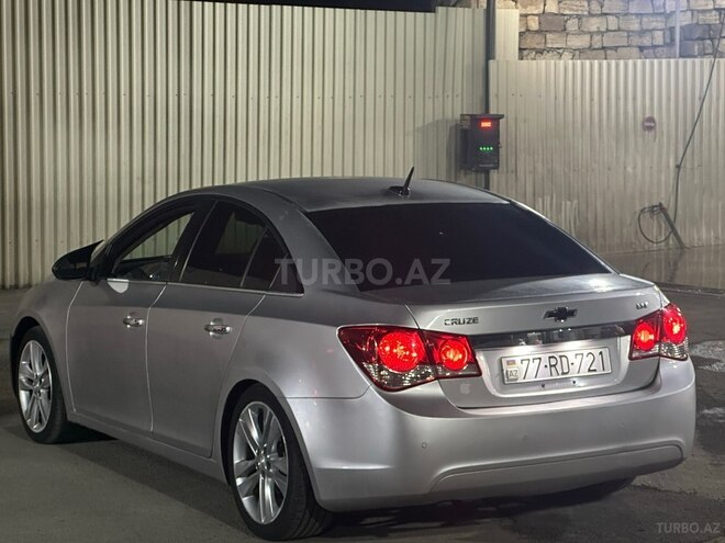 Chevrolet Cruze-9