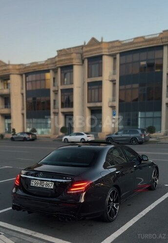 Mercedes E 43 AMG 4MATIC-2